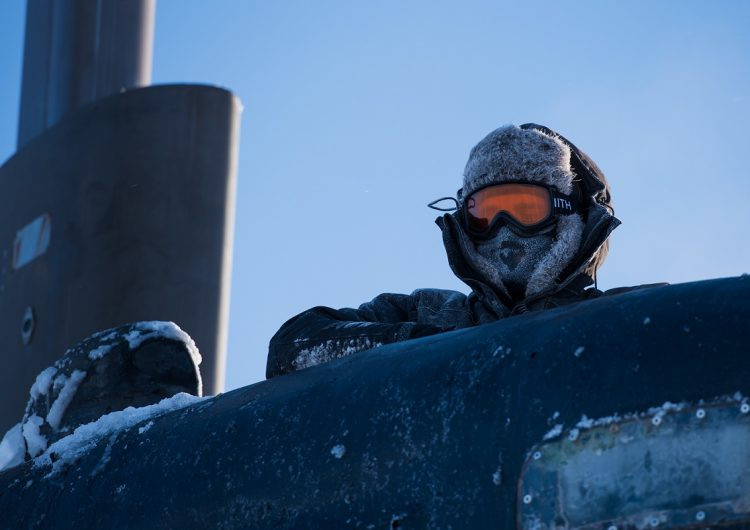 Hai tàu ngầm Mỹ gồm USS Connecticut (SSN 22) và USS Hartford (SSN 768) đã gặp nhau tại vành đai Bắc Cực, phía Bắc bang Alaska của Mỹ hôm 10/3 vừa qua và sẵn sàng cho cuộc tập trận chung mang tên Ice Exercise 2018. Nguồn ảnh: Defenceblog.