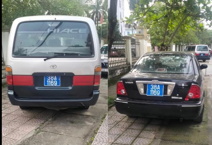  Hai ô tô trùng biển số xanh: Sáng 30/3, Công an TP. Hà Tĩnh cho biết đơn vị này vừa tạm giữ 2 ô tô gồm xe Ford Laser 5 chỗ và xe Toyota Hiace loại 12 chỗ đều gắn biển xanh 38A-1169 để xác minh, xử lý. Trước đó, vào ngày 27/3, 2 xe ô tô cùng mang BKS: 38A-1169 đỗ ở vỉa hè đường Võ Liêm Sơn, TP.Hà Tĩnh, thì được người dân phát hiện, ghi lại hình ảnh rồi đăng lên mạng xã hội. Qua xác minh, xe ô tô Ford Laser 5 chỗ mang BKS màu xanh 38A–1169, chủ xe trên đăng ký là Trung tâm Dạy nghề và dịch vụ việc làm thanh niên Hà Tĩnh (thuộc Tỉnh đoàn Hà Tĩnh). 