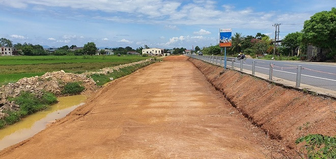 Cục Đường bộ Việt Nam cho biết, đơn vị này đang nghiên cứu, báo cáo Bộ Giao thông vận tải và cơ quan có thẩm quyền phương án sử dụng nguồn vốn khác, điều chỉnh chủ trương đầu tư để tiếp tục thực hiện hoàn thành dự án. Ảnh: Nhà đầu tư. 