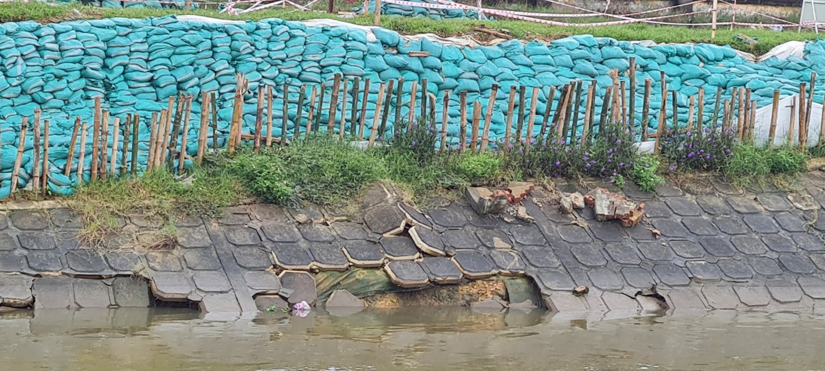 Da Nang: Kenh thoat nuoc Phu Loc bi sut lun, sat lo nghiem trong-Hinh-2