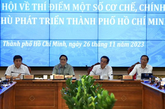 Thu tuong chu tri hoi nghi trien khai co che dac thu phat trien TP HCM