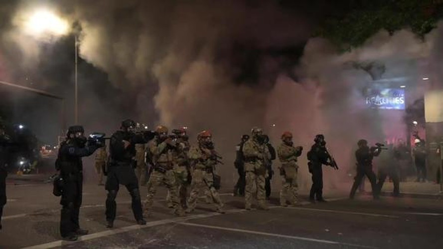 Theo ông Minchenko, gần đây Nga đã làm ngơ trước nhiều hành động khó hiểu của Belarus, nhưng việc dẫn độ công dân Nga sang Ukraine có thể là giọt nước tràn ly.