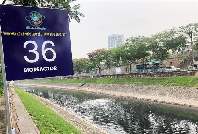 Vi sao chuyen gia Nhat xin them 2 thang lam sach song To Lich?