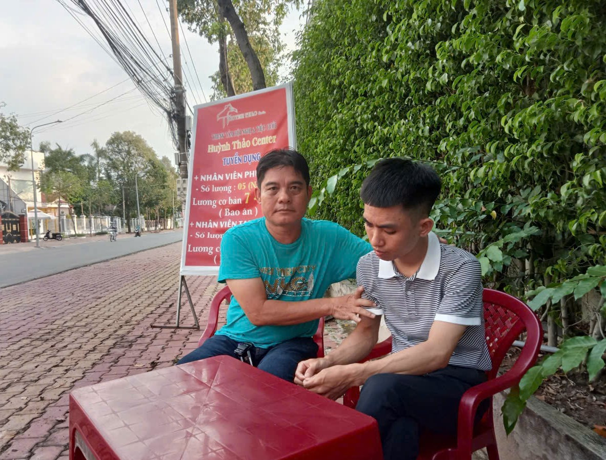 Binh Duong: Tam giu thanh nien trom tai san ban gai moi quen