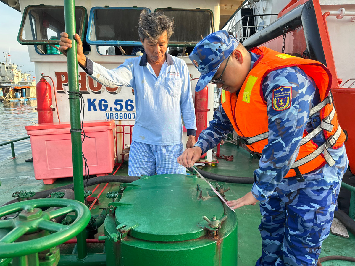 Canh sat bien bat duoc nhieu tau vi pham tren bien Tay Nam-Hinh-2