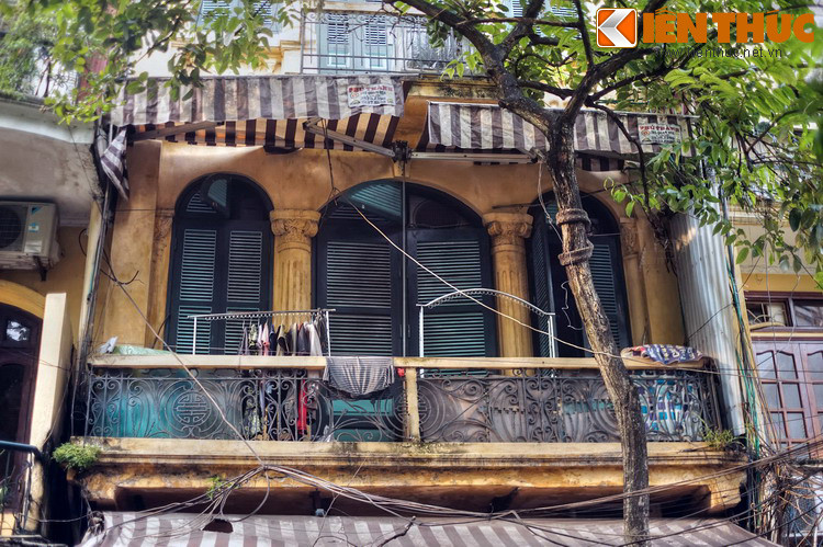 Ông có thuật lại chuyến đi Kinh thành trong quyển “Thượng Kinh ký sự” là một tác phẩm văn học có giá trị trong kho tàng văn học cổ Việt Nam...