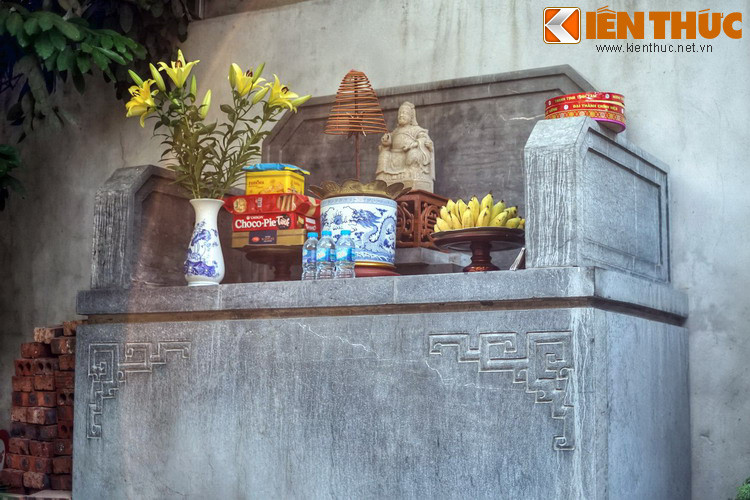 Trong những ngày đầu kháng chiến chống Pháp ở Hà Nội, chùa Vĩnh Trù là sở chỉ huy chiến đấu của tiểu đoàn 101, chiến đấu bảo vệ Liên khu I. Về sau chùa đã gắn bia tượng niệm những liệt sĩ trong trận tuyến này.