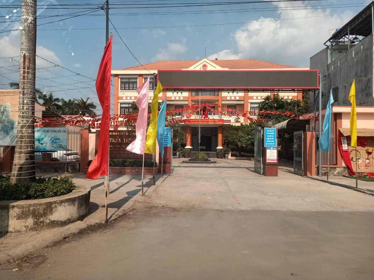 Long An: Cty Tien Trung Duc Hoa mot ngay trung 3 goi thau-Hinh-3