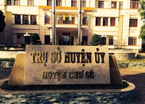 Cach het chuc vu trong Dang Truong ban To chuc huyen uy Chu Se