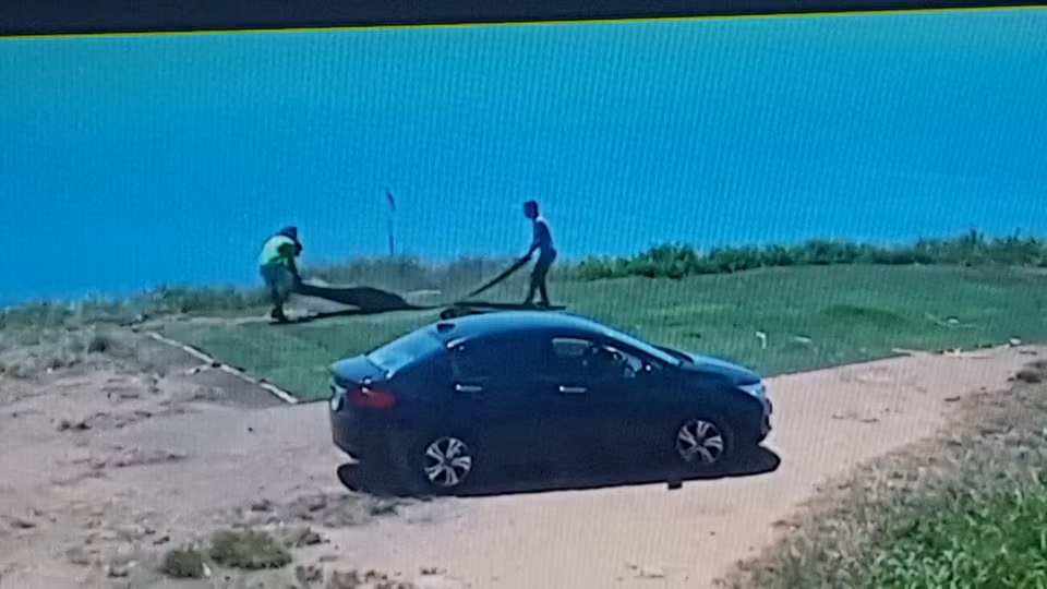 Truy tim hai nguoi lai xe o to Honda City di trom cap