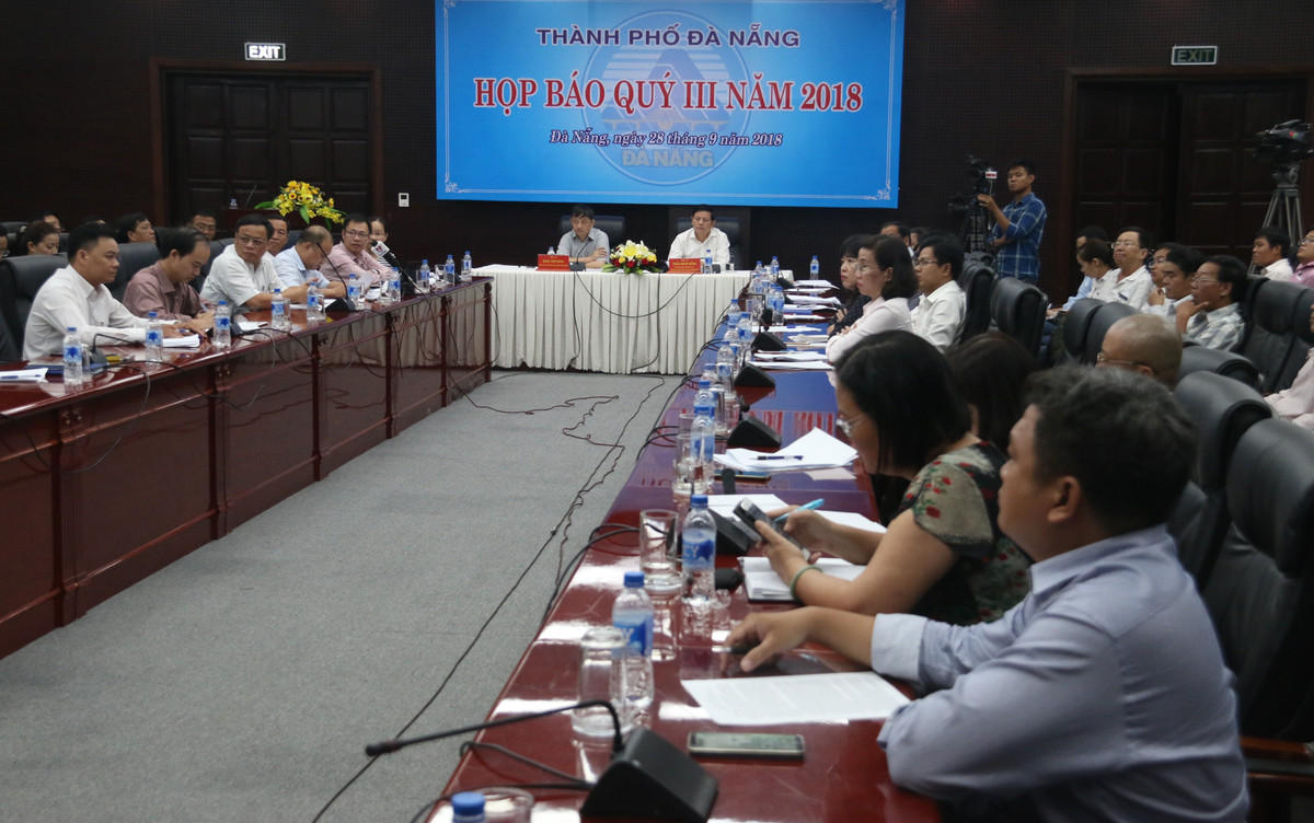 Nhieu can bo Da Nang bi dinh chi sinh hoat Dang lien quan den Vu “nhom“