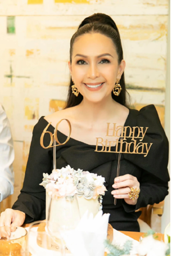 Cuoc song o tuoi 61 cua “nu hoang anh lich” Diem My-Hinh-7