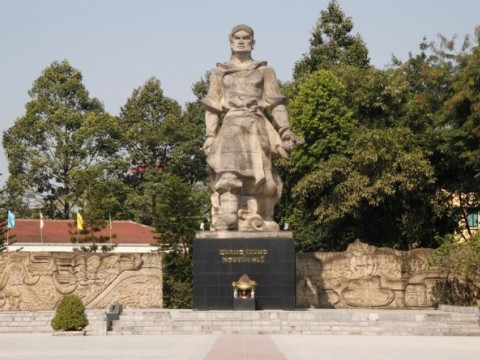 Ông không những là một trong những vị tướng lĩnh quân sự xuất sắc mà còn là một nhà cai trị tài giỏi, đưa ra nhiều cải cách kinh tế, xã hội nổi bật trong lịch sử Việt Nam.