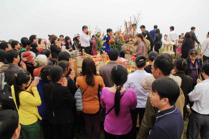 Hiện nay, nơi đây trở thành điểm du lịch tâm linh nổi tiếng. Du khách đến đây để chiêm ngưỡng “huyệt đạo”, giếng tiên… và nghe những truyền thuyết đượm tính chất lịch sử pha lẫn tâm linh.