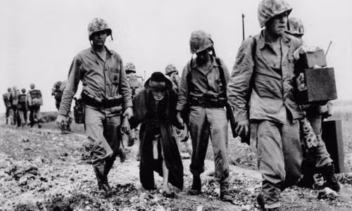 Quân đồng minh đánh bại Nhật Bản trên mặt trận Thái Bình Dương khi lần lượt giành được một số đảo có vị trí quan trọng do Nhật kiểm soát như đảo Okinawa.