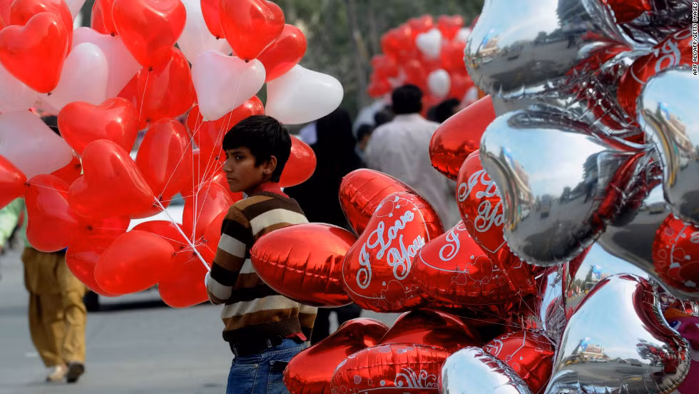 36% phụ nữ mua hoa trong ngày Valentine.