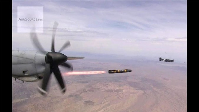 Ngoài ra AC-130J còn nhận được "những cải tiến đáng kể trong công nghệ phần mềm và điện tử hàng không" nhằm khắc phục triệt để những vấn đề liên quan đến độ tin cậy được phát hiện trước đó.