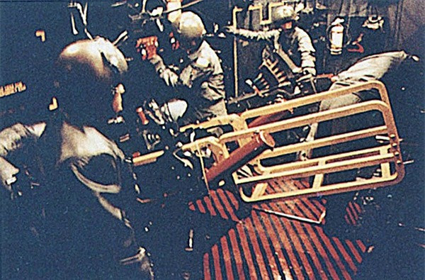 Vũ khí mạnh nhất của AC-130 là khẩu lựu pháo cỡ nòng 105 mm được thiết kế dựa trên khẩu M102 tiêu chuẩn của lục quân, nó tiết giảm một số chi tiết để thuận tiện cho việc gắn trên máy bay.