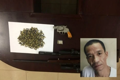 Tuy nhiên, vào tháng 7/2017, Công an quận Hoàn Kiếm phát hiện Long "máy chém" đang lái ô tô từ Hưng Yên về Hà Nội nên tổ chức bắt giữ. Khi lái xe đến con phố trung tâm Hà Nội, gã bị cảnh sát khống chế. Trên chiếc xế hộp Long lái, lực lượng chức năng thu giữ hơn 300 viên đạn. 