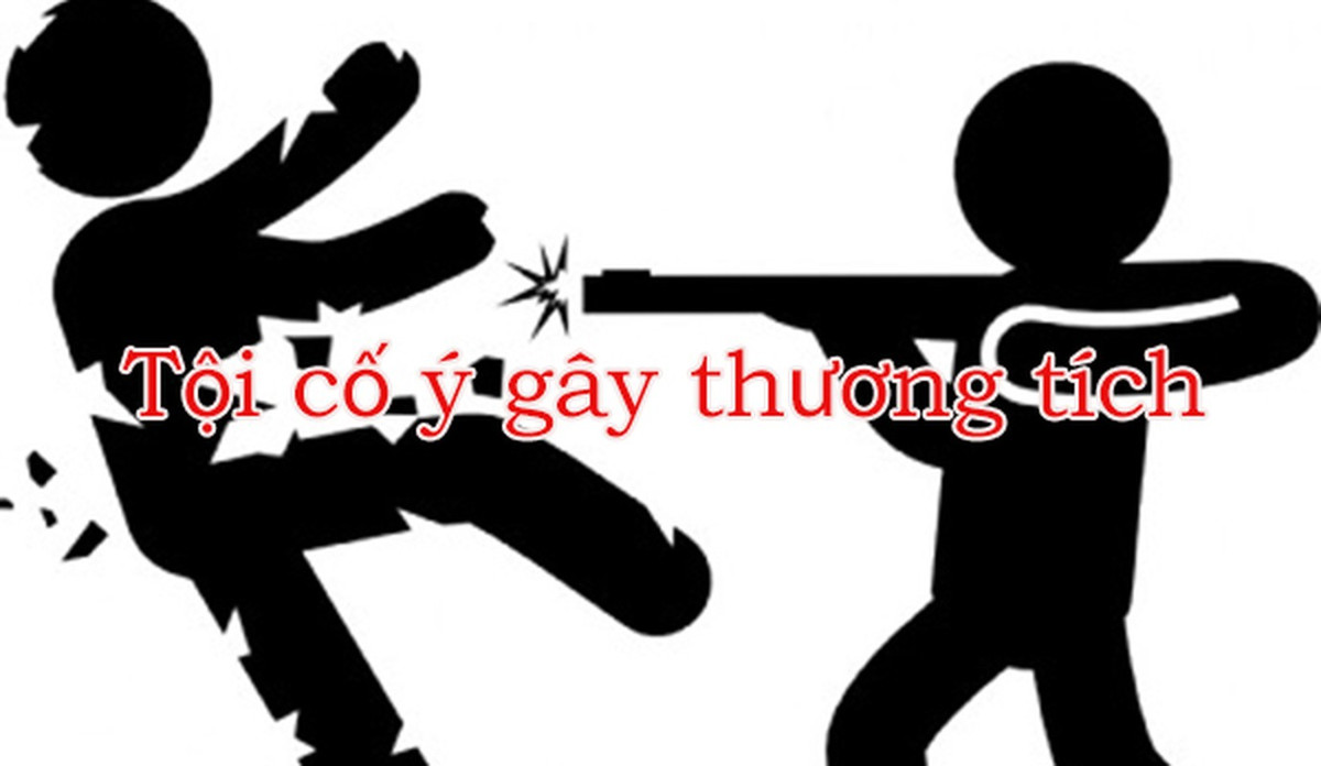 Các nạn nhân được cấp cứu kịp thời nên thoát chết. Tuy nhiên, lo sợ bị trả thù, những người này không dám tố cáo với cơ quan Công an, có người còn rút đơn kiện. Sau đó, Công an quận Hoàng Mai vẫn ra quyết định khởi tố bị can, truy nã Long và đồng bọn về tội Cố ý gây thương tích. (Ảnh minh họa, nguồn internet( 