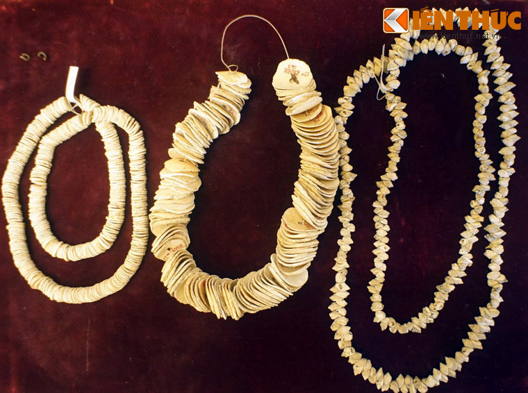 Doc chieu lam dep cua phu nu Viet Nam thoi tien su