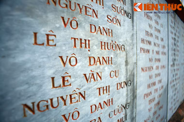 Chung tich kinh hoang noi xay ra vu tham sat Binh An-Hinh-10