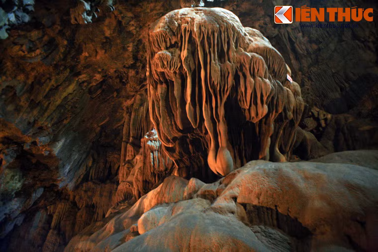Sự tinh tế của các thạch nhũ và măng đá nơi đây có thể sánh ngang với các hang động ở vịnh Hạ Long và Phong Nha - Kẻ Bàng.