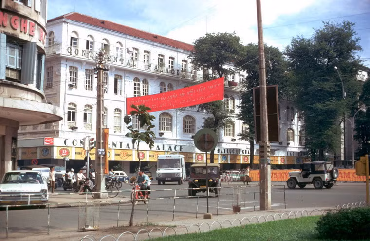 Toàn cảnh khách sạn Continental Palace.