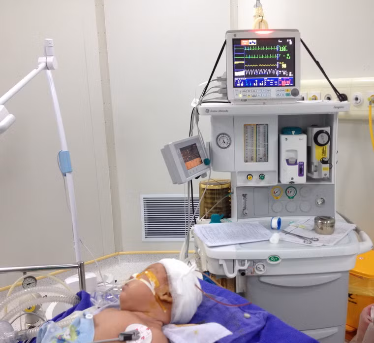 Hồi sức sau mổ.