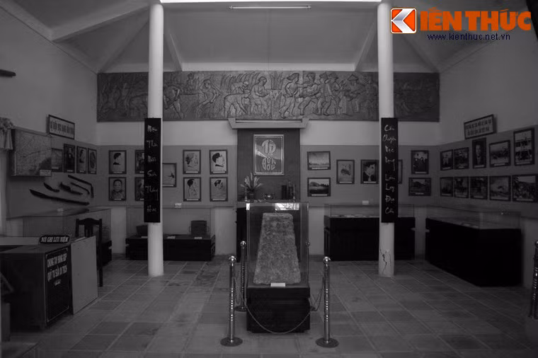 Để ghi lại sự kiện bi thương này, một khu di tích đã được xây dựng tại cánh đồng Nọc Nạn năm xưa. Ảnh: Nhà lưu niệm của khu di tích.