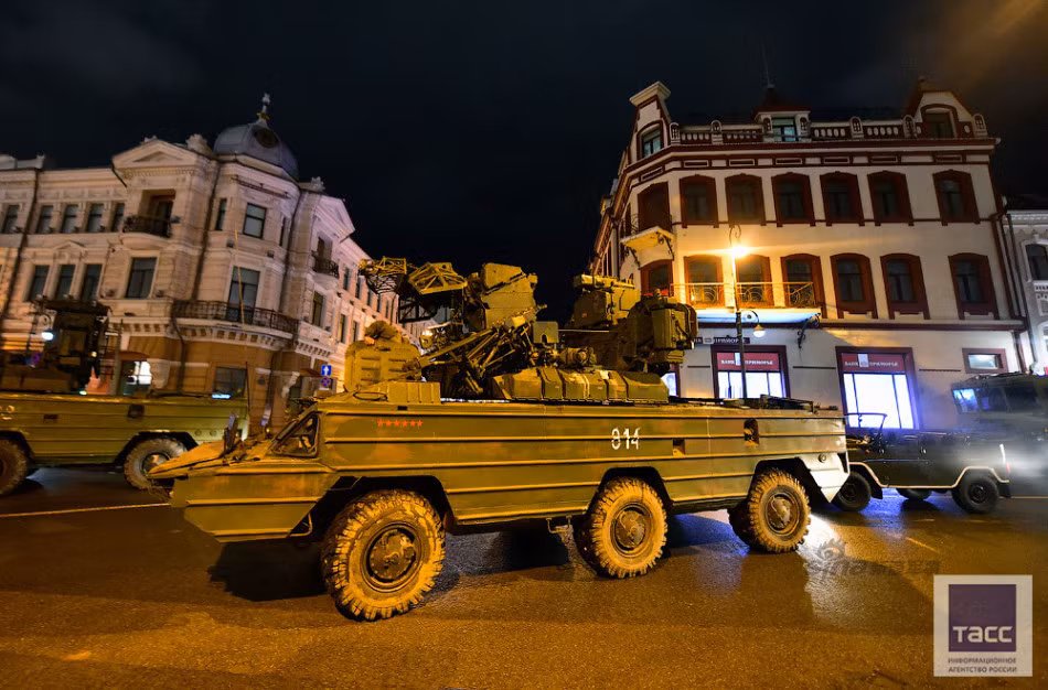 Xe chiến đấu tổ hợp tên lửa phòng không 9K33 Osa. Nguồn ảnh: TASS