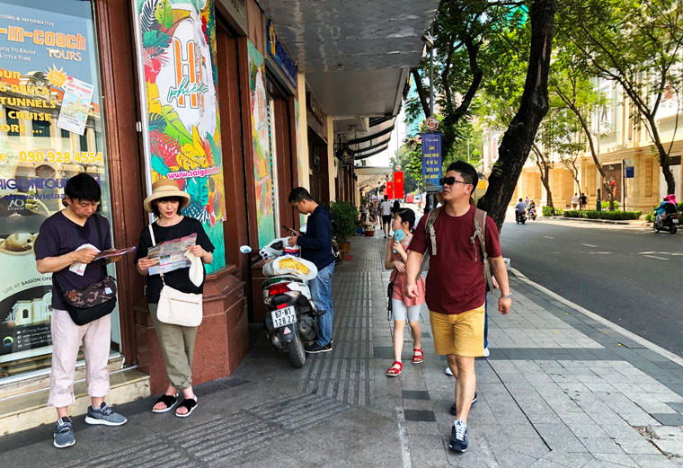 Sau 44 năm thống nhất đất nước, TP HCM đã từng ngày đổi thay và là nơi đón lượng du khách quốc tế đến du lịch nhiều nhất nước.