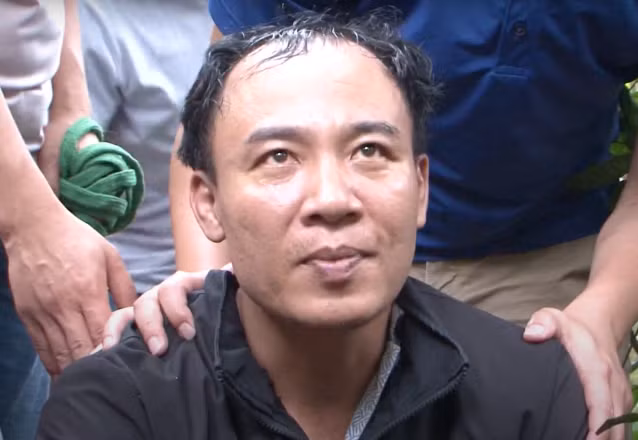 Khi các thông tin Phúc đưa ra đều được chứng minh sai sự thật thì đối tượng bất ngờ thay đổi lời khai. Từ việc phủ nhận, Phúc thừa nhận có liên quan đến cái chết của nạn nhân Nải nhưng anh ta chỉ là người mối lái để nạn nhân gặp một thầy cúng khác... Lý giải cho lời khai trên, Phúc nói do biết chị Nải có nhu cầu thuê thầy cúng để giải quyết mâu thuẫn về đất đai, đối tượng đã giới thiệu cho nạn nhân gặp thầy cúng tên là L, nhà cũng ở Lai Châu để cúng “xấu” (hại người mâu thuẫn đất) cho nạn nhân. 