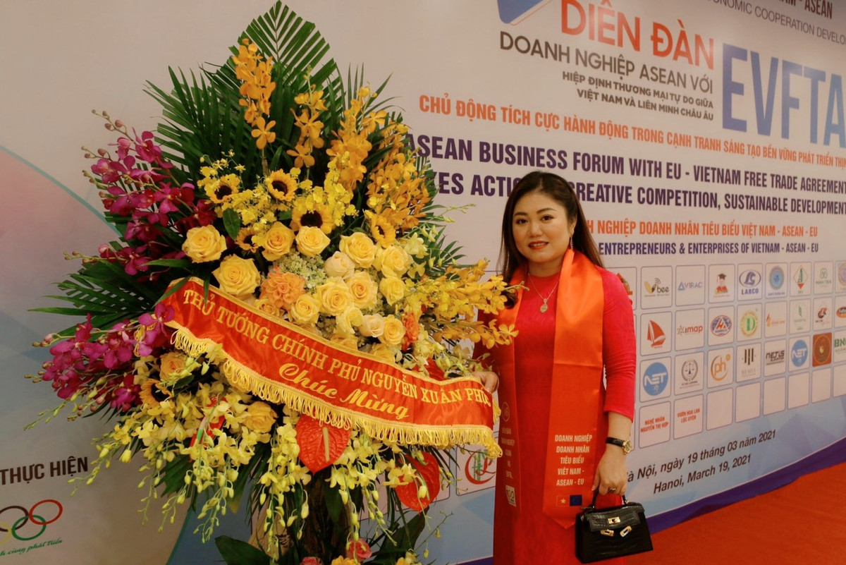 Khi ký hợp đồng đầu tư góp vốn, người dân được hứa hẹn sau 1 năm sẽ trả cả gốc lẫn lãi với số tiền lãi hàng tháng là 2%. Đã có hàng nghìn người tham gia góp vốn, tuy nhiên, khi đến hạn tất toán, rất nhiều người không nhận được tiền. 