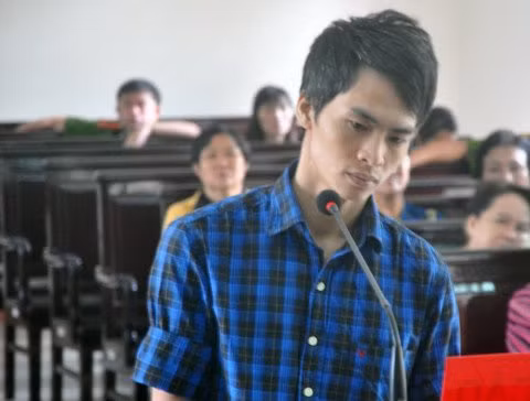 Trong khoảng thời gian từ tháng 8 - 12/2014, Điểm đã giết 4 người tại TP HCM, Quảng Ngãi, Hải Phòng và Bà Rịa - Vũng Tàu. Chỉ riêng vụ án tại TP HCM, Điểm giết người vì mâu thuẫn nhỏ, 3 vụ còn lại đều giết người để cướp tài sản. Ngày 17/12/2015, tòa án nhân dân tỉnh Bà Rịa - Vũng Tàu tuyên phạt Trần Văn Điểm tử hình tội "giết người" và từ 6 năm tù về tội "cướp tài sản". Tổng hợp hình phạt, quyết định xử phạt Trần Văn Điểm tử hình.