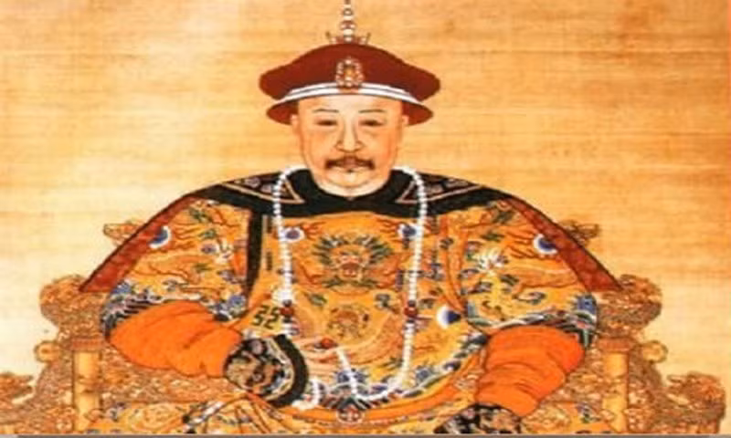 Đồng thời, hoàng đế Gia Khánh ra lệnh chặt toàn bộ cây cối xung quanh 3 đại điện bên trong Tử Cấm Thành để thích khách không thể ẩn náu hay leo cây để vượt tường đột nhập vào bên trong. Kể từ đó, khu vực trung tâm Tử Cấm Thành sạch bóng cây xanh.