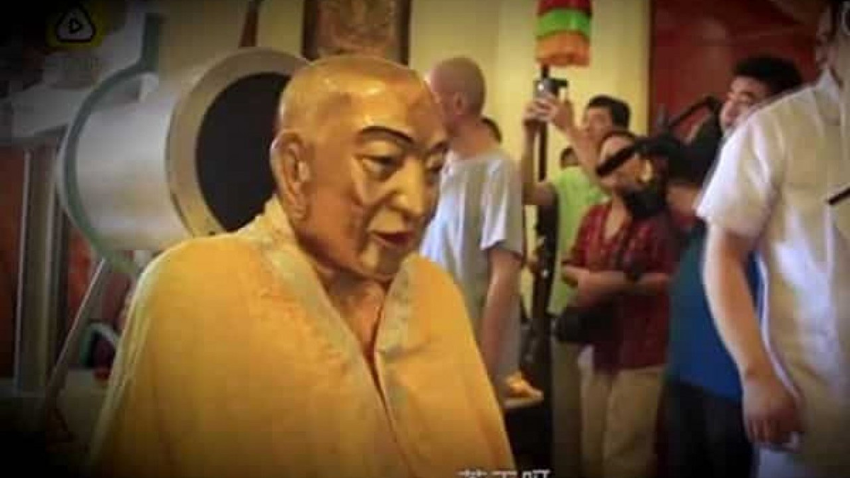 Vị đại sư Từ Hiền ghi dấu ấn lớn với việc dịch 10 bộ Kinh Phạn quan trọng sang tiếng Trung. Sau đó, ông được vua Khiết Đan phong là quốc sư. Một số bản dịch của ông được khắc vào các phiến đá đến nay vẫn nhìn thấy rõ.