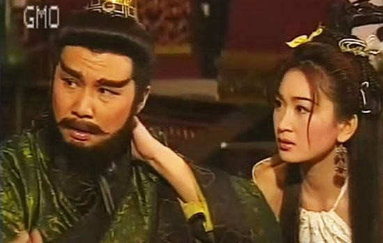 Tương truyền, Đát Kỷ và Trụ vương từng đi dạo chơi ngoài cung. Trên đường đi, họ nhìn thấy một cụ già dắt theo đứa trẻ đi trong trời tuyết lạnh lẽo. Trong khi đứa trẻ run rẩy vì lạnh thì cụ già trông khá bình thường.