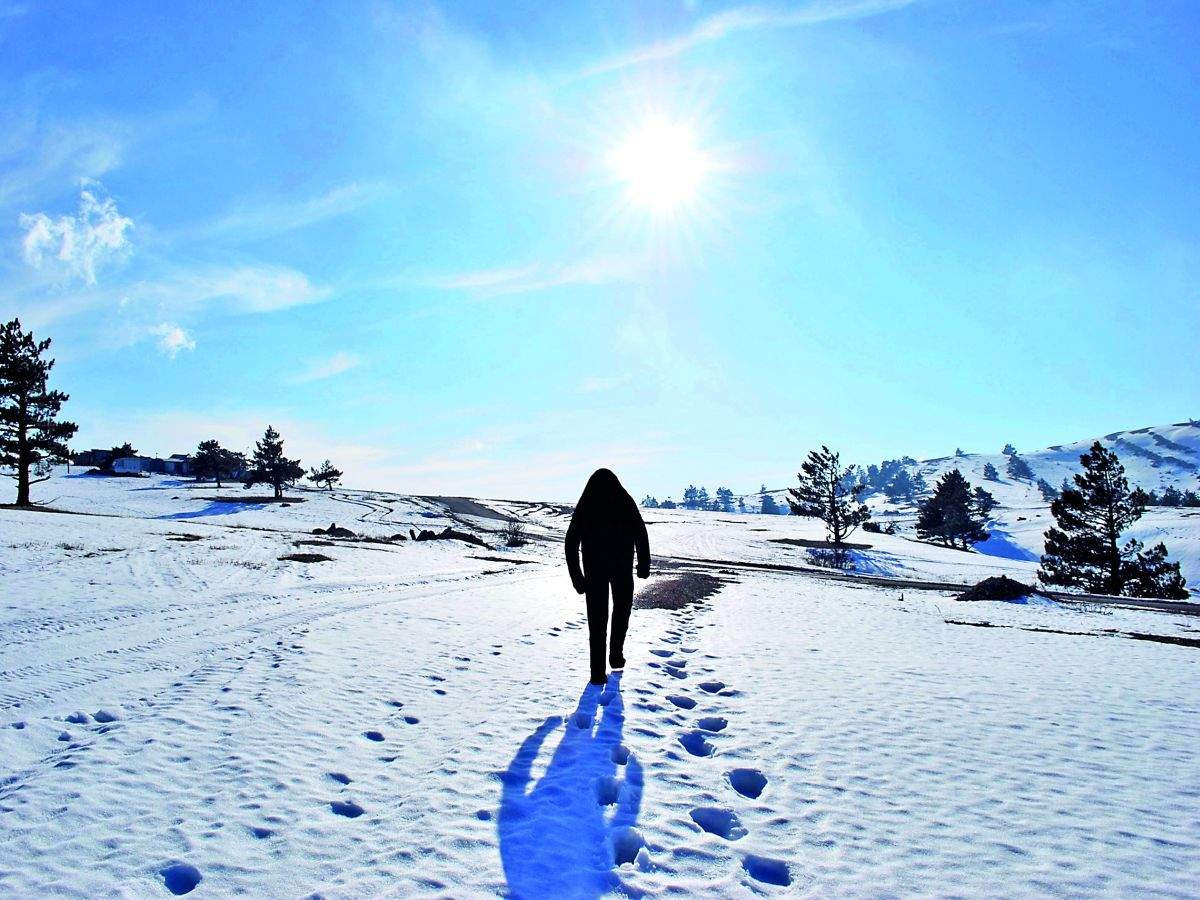 Một người dân Nepal cho hay từng "chạm trán" người tuyết vào năm 1975 khi lên dãy Himalaya kiếm củi và thức ăn. Khi ở trên núi, người này bỗng nghe thấy tiếng động lạ.