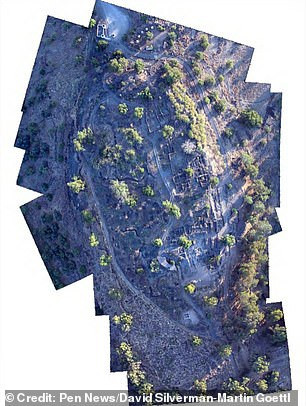 "Chúng tôi đã phát hiện các mảnh gốm, tiền xu và tàn tích của một nhà tắm công cộng. Những bằng chứng này dường như chứng minh đây không phải là một ngôi làng nhỏ nhiều khả năng là Bethsaida", tiến sĩ Aviam nói.