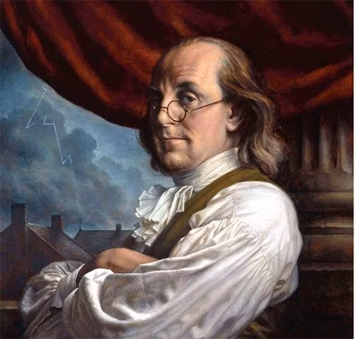 Tiếp đến, cha con nhà khoa học Franklin buộc con diều vào một sợi dây có khả năng dẫn điện. Ở phía cuối sợi dây gắn thêm một chiếc chìa khóa.