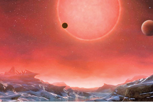 Trong đó, Gliese 887 b có khối lượng lớn gấp 4,2 lần Trái Đất và hoàn thành một vòng quỹ đạo sau 9,3 ngày. Gliese 887 c có khối lượng lớn gấp 7,6 lần Trái Đất và mất 21,8 ngày để quay quanh quỹ đạo.