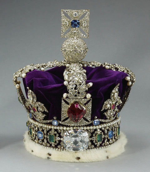 Một thời gian sau, viên kim cương được dâng lên Nữ hoàng Victoria vào năm 1849 sau khi có Hiệp ước về việc sáp nhập Punjab vào Anh.