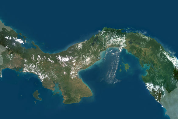 Theo các chuyên gia, lối đi bí mật dẫn tới thế giới trong lòng đất là một khe hở của Trái Đất. Cổng vào cách bề mặt Trái Đất 100 km và thông tới độ sâu 1.600 km dưới lòng đất.