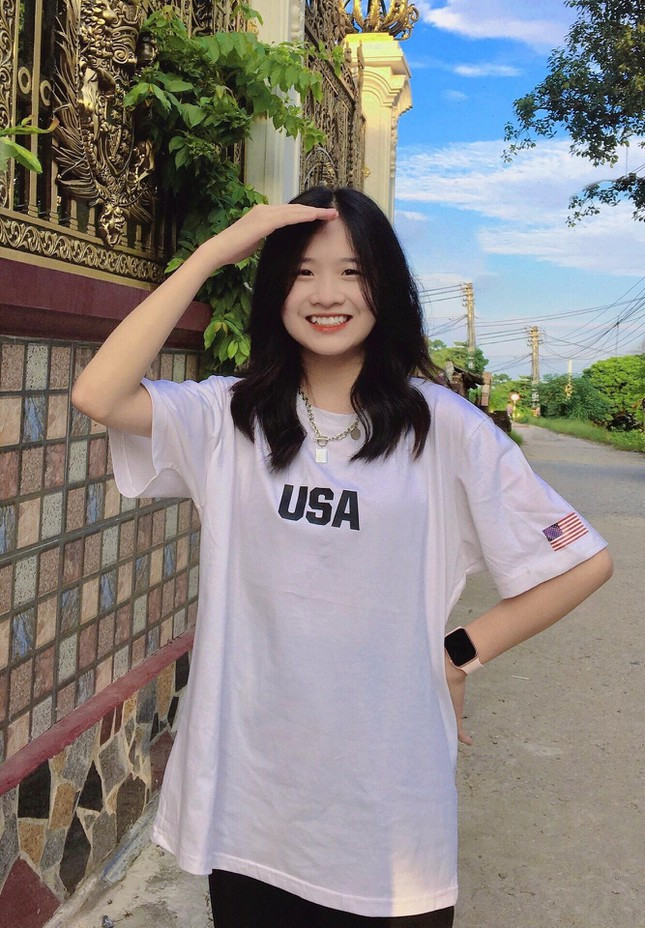 Nu sinh 16 tuoi lo anh doi thuong, tiet lo du dinh du hoc-Hinh-3