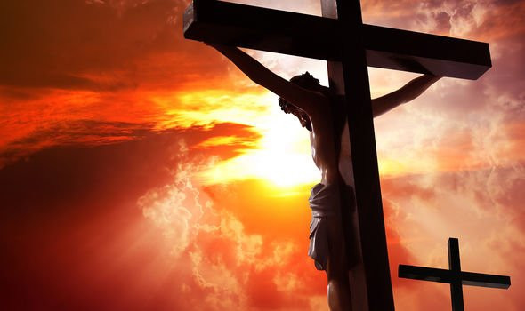 Ông Ingham cho hay khi chịu hình phạt đóng đinh lên thập tự giá, tay của phạm nhân bị trói chặt trong khi bàn chân bị đóng đinh xuống dưới.