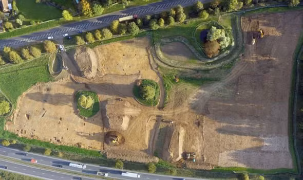 Tư thế này gây khó thở và khiến phạm nhân sẽ chết vì ngạt thở. Kể cả với nô lệ, đóng đinh vào thập tự giá cũng chỉ dành cho những tội nghiêm trọng nhất như phản loạn.