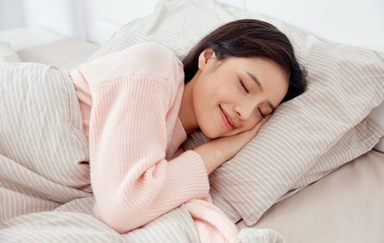 Điển hình là việc người xưa rất coi trọng yếu tố phong thủy khi xây nhà. Đa số người dân chọn xây nhà theo hướng Nam - Bắc.