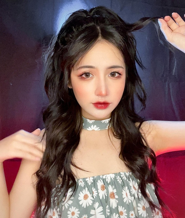 Nàng KOL 20 tuổi có cả triệu fan tiết lộ mức thu nhập “khủng“ Nang KOL 20 tuoi co ca trieu fan tiet lo muc thu nhap “khung“