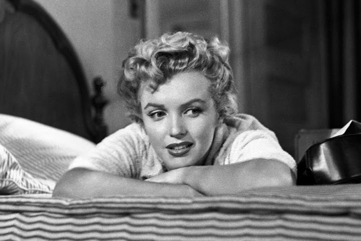 Nữ minh tinh Marilyn Monroe bộc bạch rằng đã tìm được nghị lực khi cần phải thực hiện những dự án mới. Theo bà, một sự hiểu lầm đáng tiếc tồn tại giữa mình với các hãng phim.
